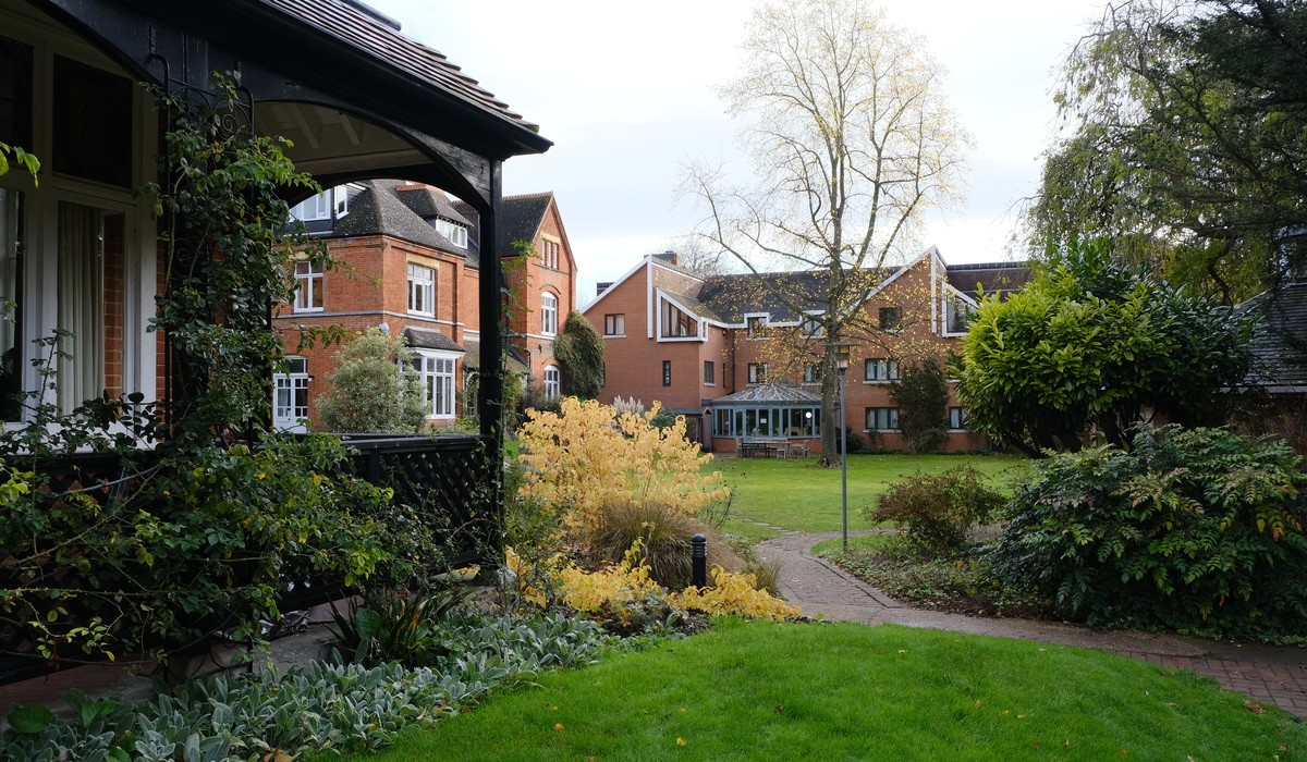 Lucy Cavendish College commits to divestment from fossil fuel companies ...