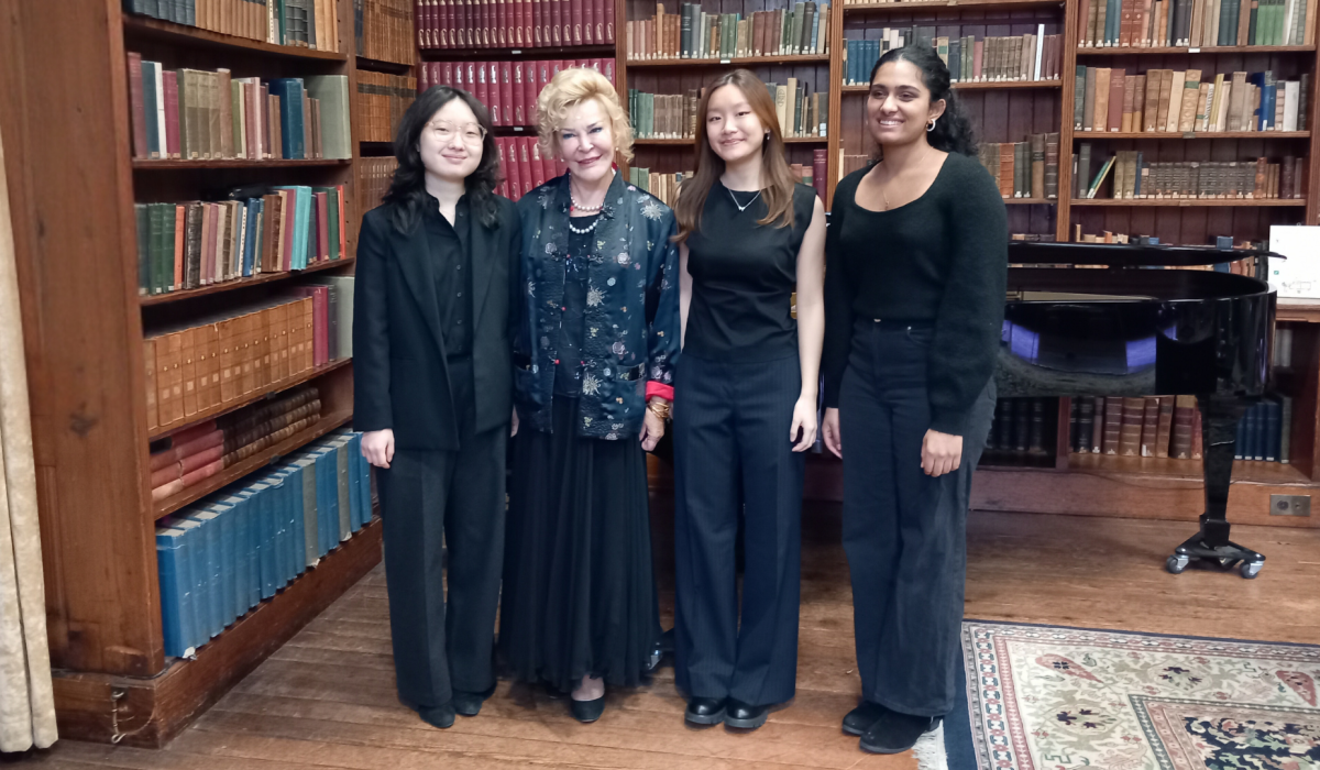 Gülsin Onay and Lucy Cavendish Music Scholars at Giton College